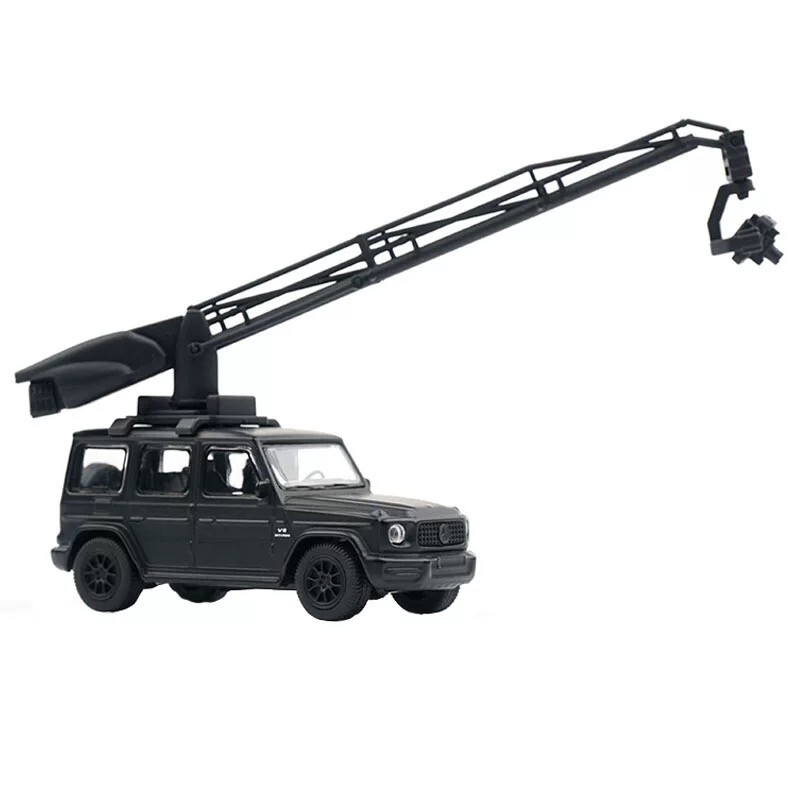 1/64 Mercedes-Benz AMG G63 “Russian Arm” car