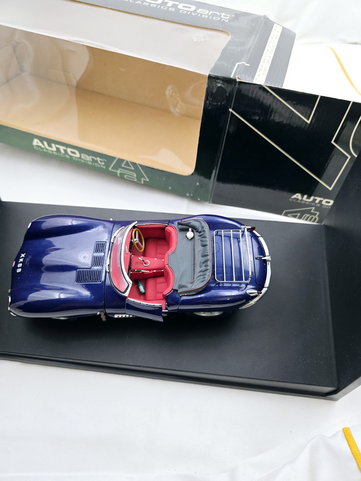 Auto art Jaguar XK SS 1956 Blue