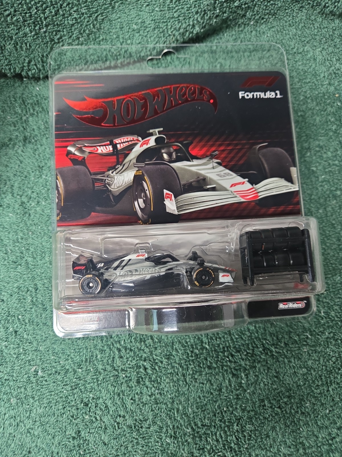 2025 HOT WHEELS COLLECTORS FORMULA 1 F1 VEHICLE #JGN95 IN HAND unopened new!