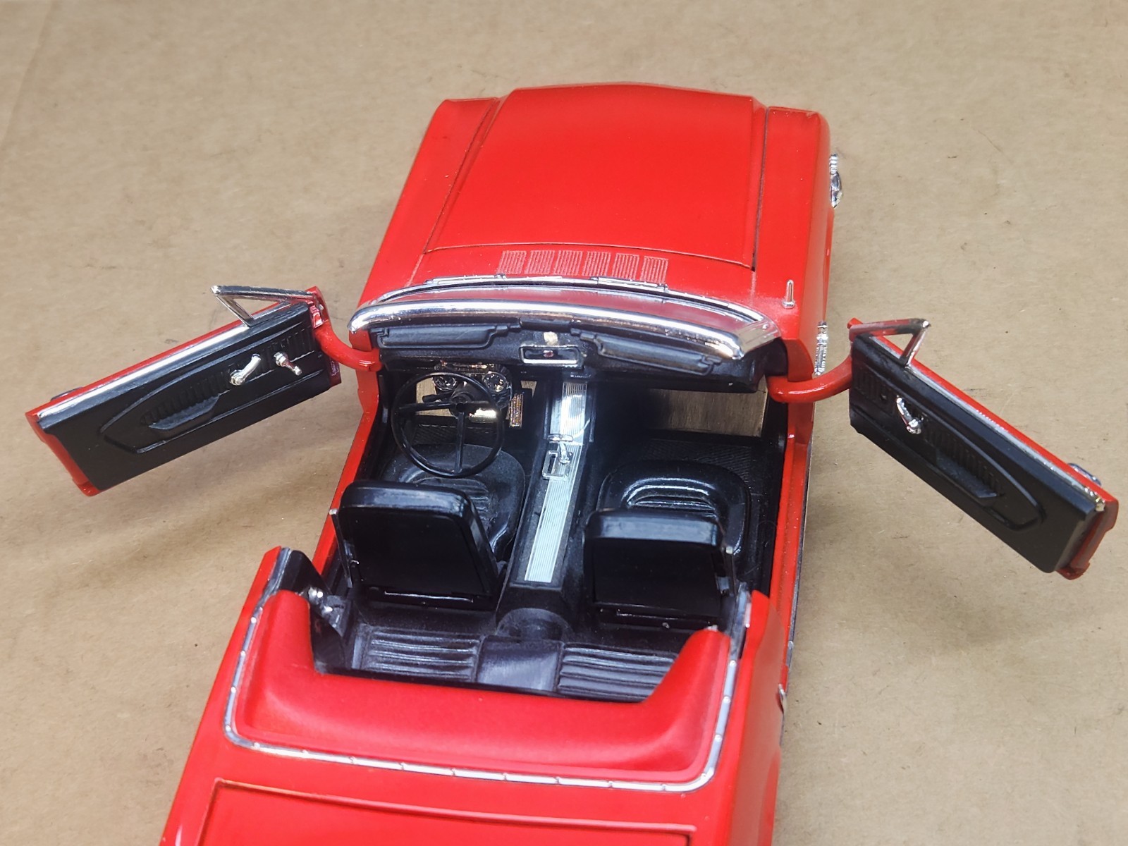 Mira 1965 Ford Mustang Convertible 1:18 Golden Line Collection Diecast Metal