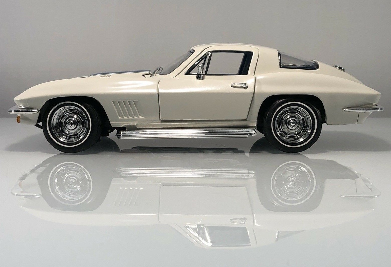 Corvette 1Chevrolet55Chevy57StingRay12Car1963Classic24Custom1967Built18Model1957