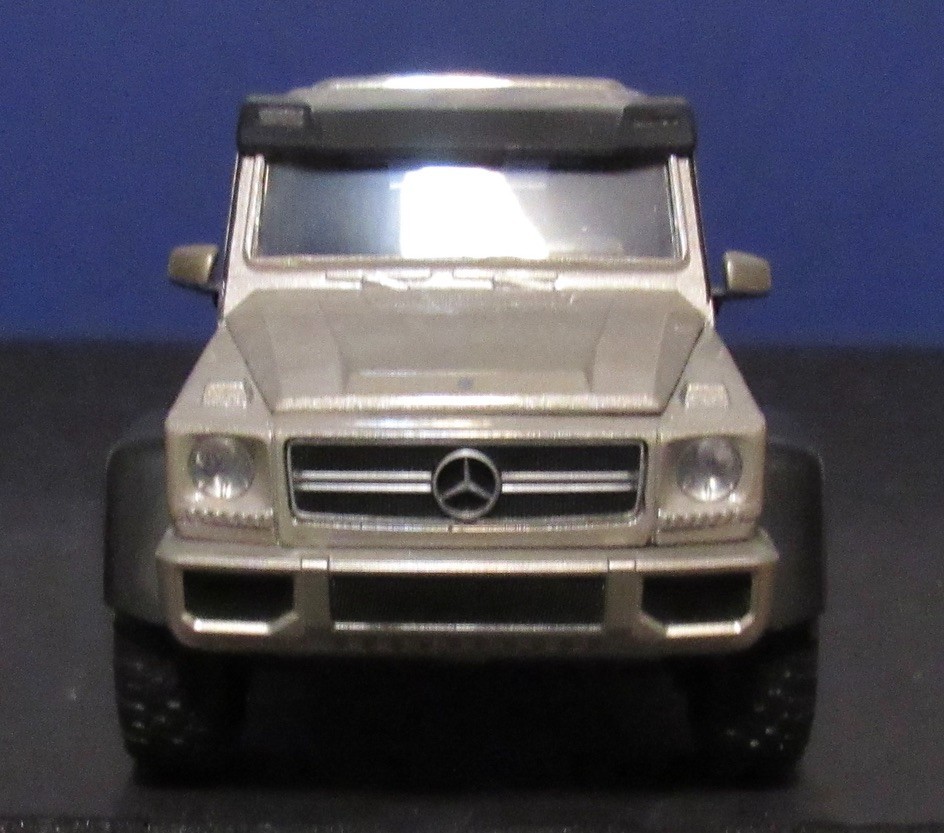 Mercedes-Benz G63 AMG 6×6 in 1/24 Scale Diecast by Jada