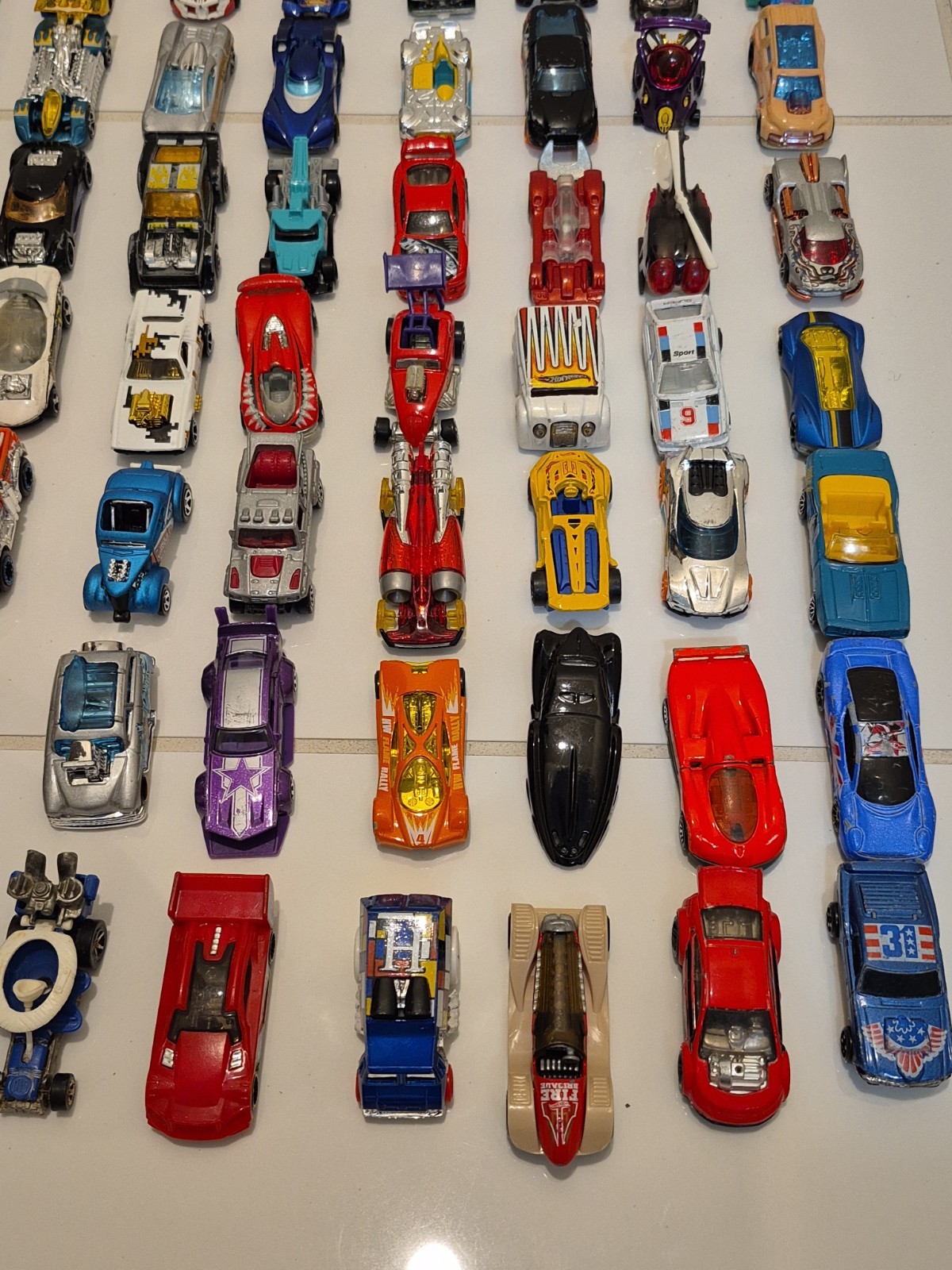 Lot of 100 Fantasy Hot Wheels Cars: Loose, Variety of Years #1