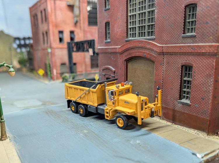 1/87 HO Scale 3D Printed Custom Built 1980s Oshkosh P Series Heavy Dump Truck