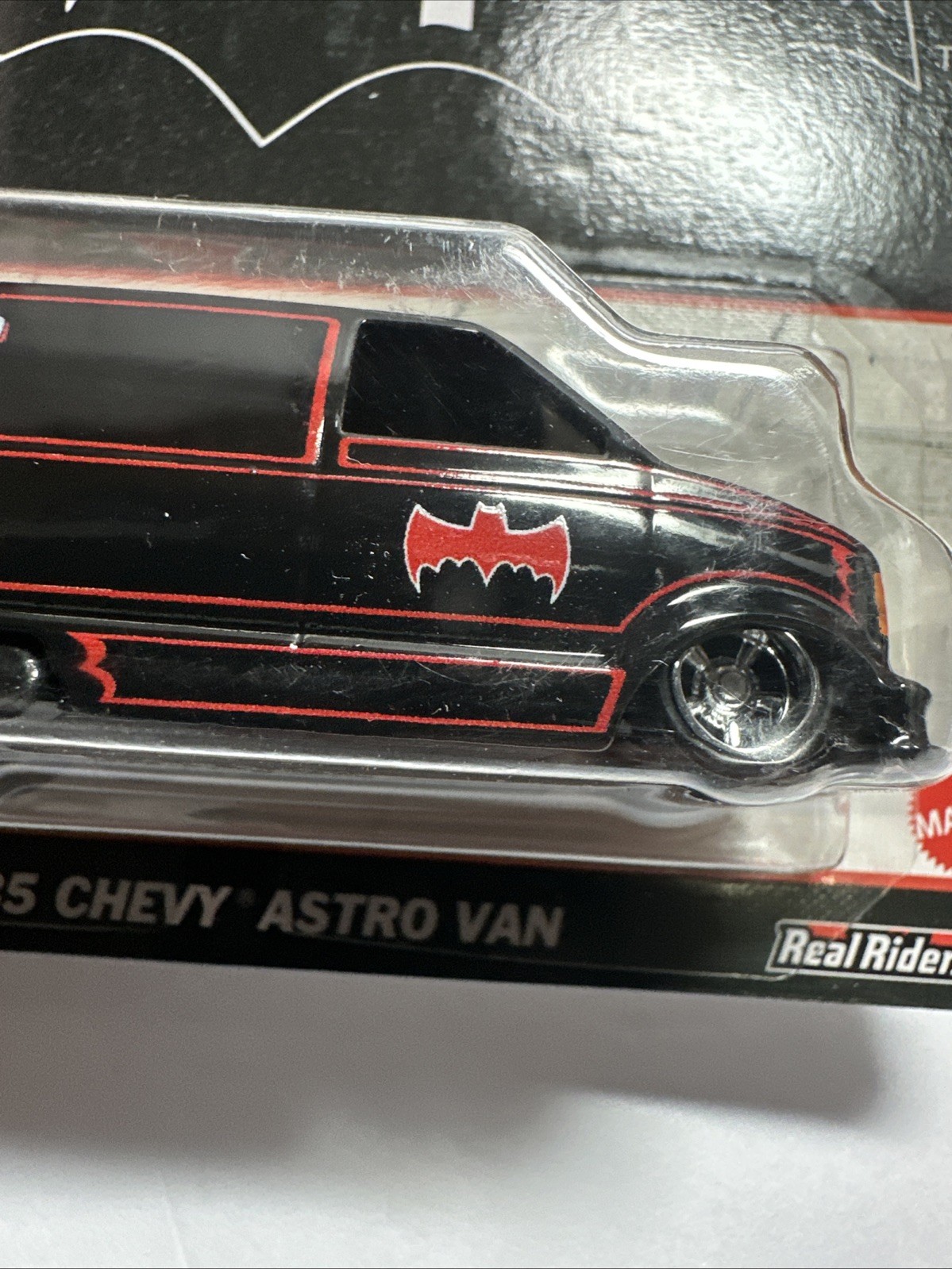 Hot Wheels Pop Culture Batman The Caped Crusader 1985 Chevy Astro Van