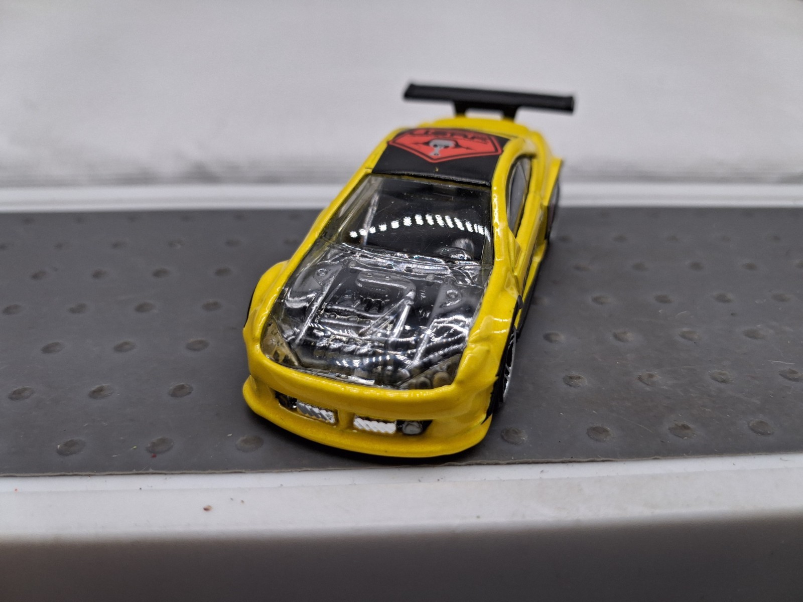 Hot Wheels 2001 Custom Cougar Yellow Die Cast