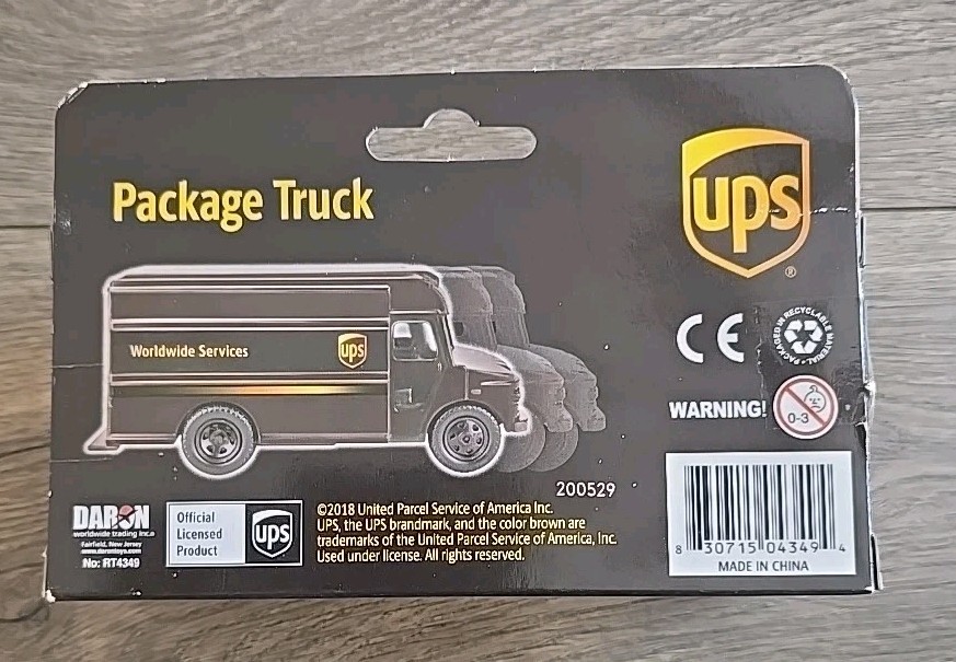 UPS 5.5″ Package Truck Daron Toys Plastic Pullback Action Open Box Free Ship