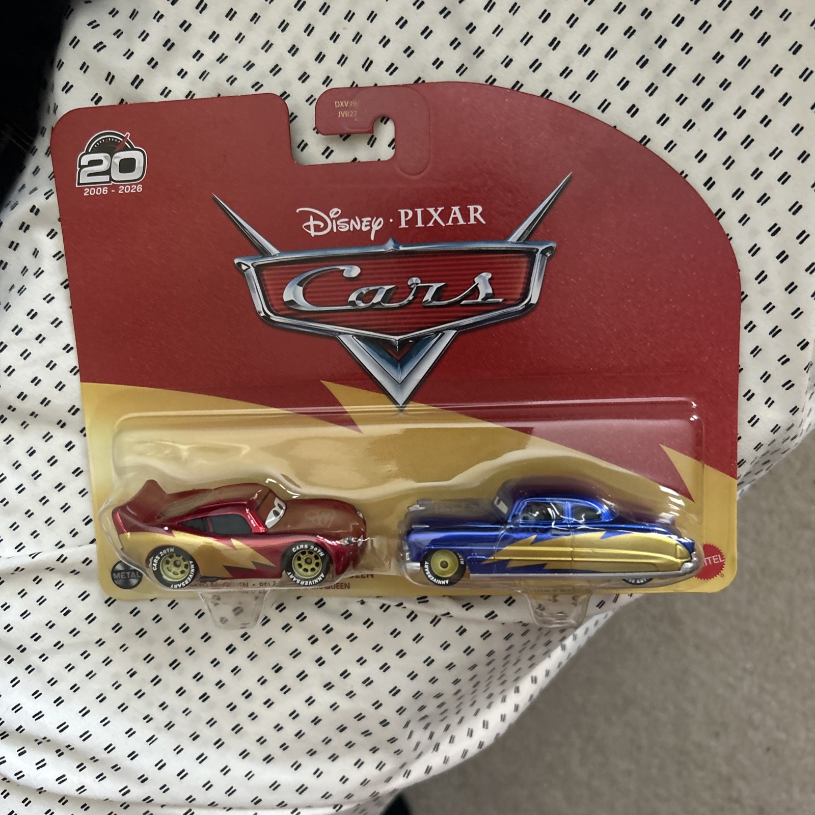 2026 DISNEY PIXAR CARS 20TH ANNIV. LIGHTNING MCQUEEN AND DOC HUDSON 2 PACK NEW