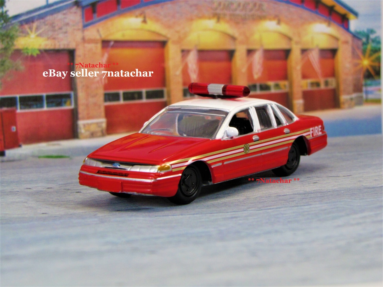 1992-1997 Ford Crown Victoria Fire Chief Car Cruiser Mint Model Firefighter X