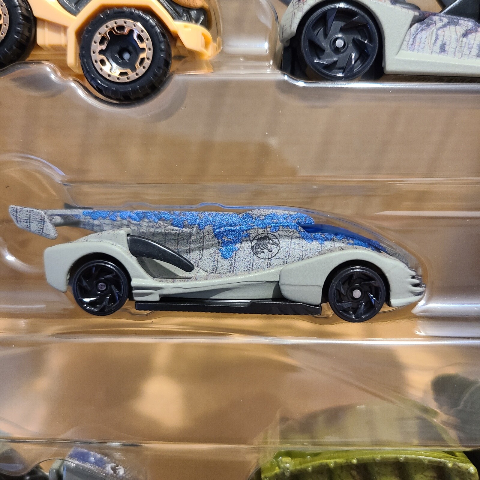 Hot Wheels Jurassic World Dominion Toy Character Cars 5-Pack in 1:64 Scale.