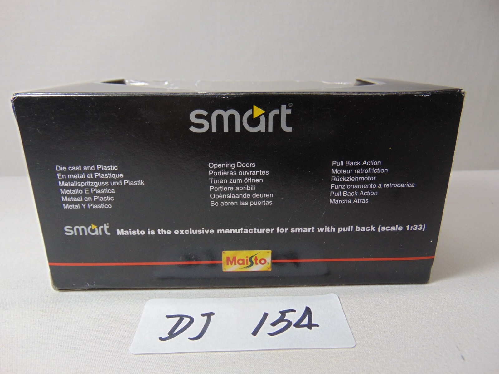 Maisto Smart Car Motorized 1:33 scale die cast model Off White & Gray With Box