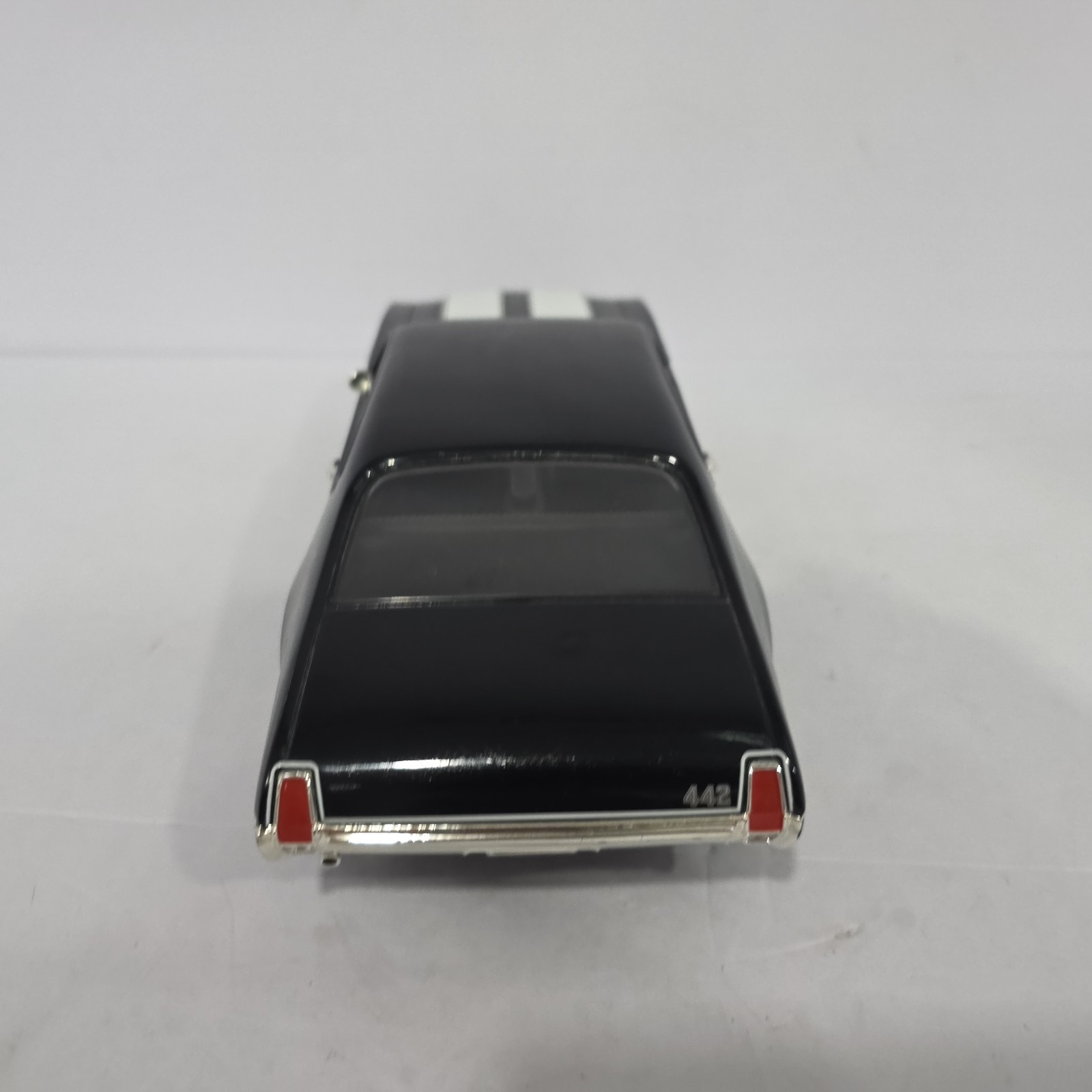 Ertl – 1969 Oldsmobile 442 W-30 Black – 1:18 Diecast – No Box