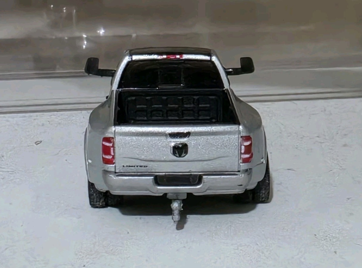 CUSTOM 2003 DODGE RAM DUALLY PICKUP SILVER 1/64 DIECAST