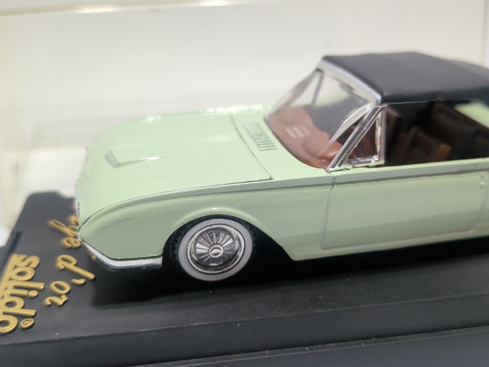 ✨VINTAGE✨ Solido Age d’or #4505 1961 Ford T-Bird in Display Case 1/43 Scale