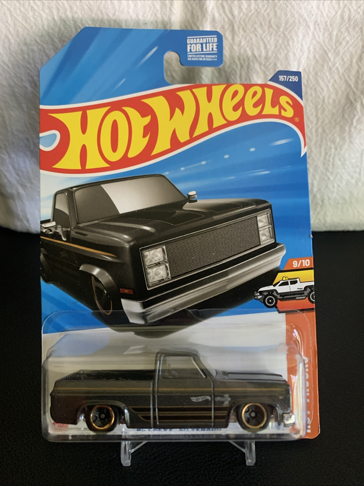 New Hot Wheels 2025 ’83 Chevy Silverado Black #157/250 HOT TRUCKS 9/10