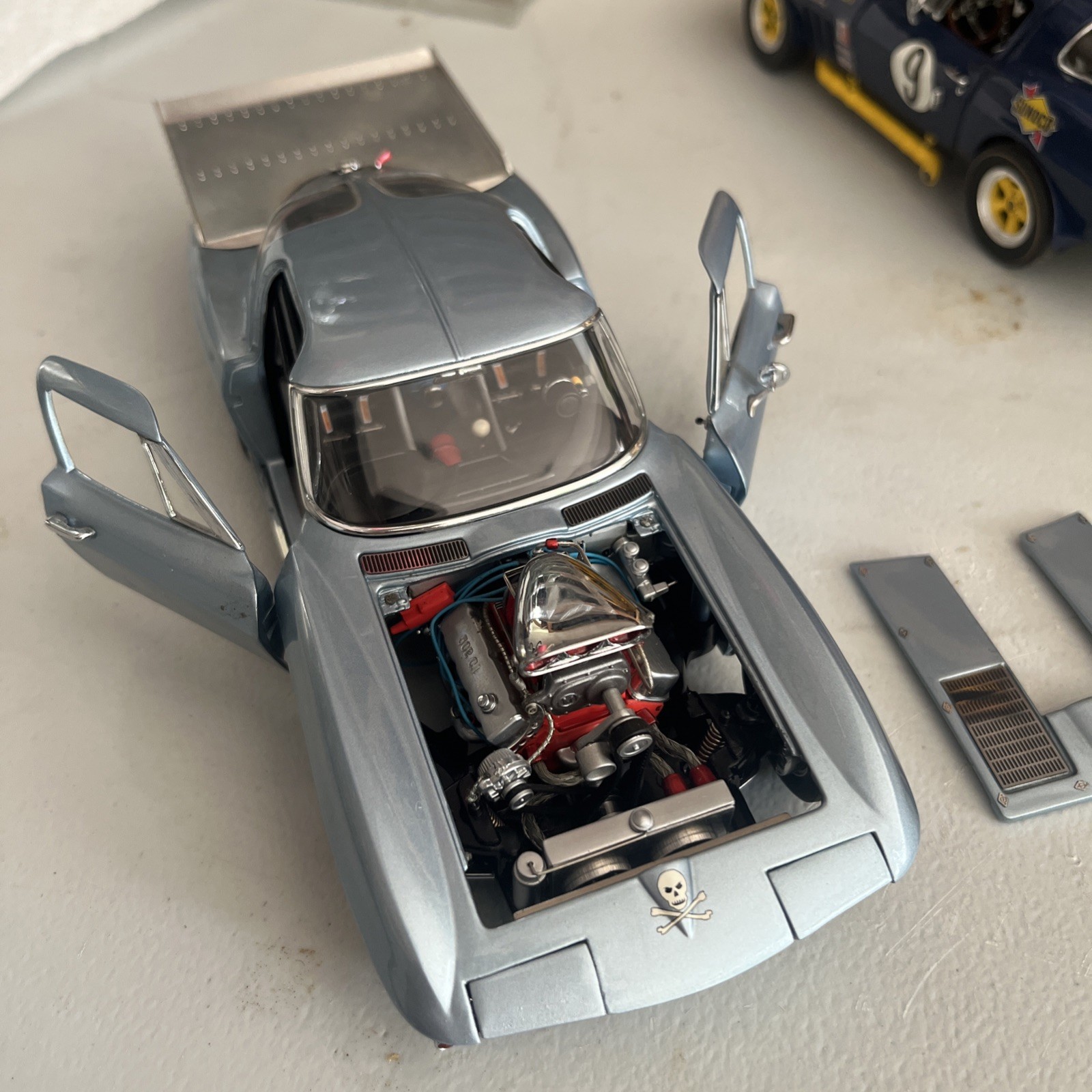 Danbury Mint Corvette 1963 corvette Pro Mod 1:24 Silver Diecast Car