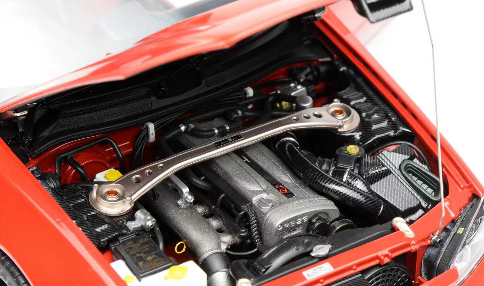 1/18 Motorhelix Nissan Skyline GT-R R34 in Red