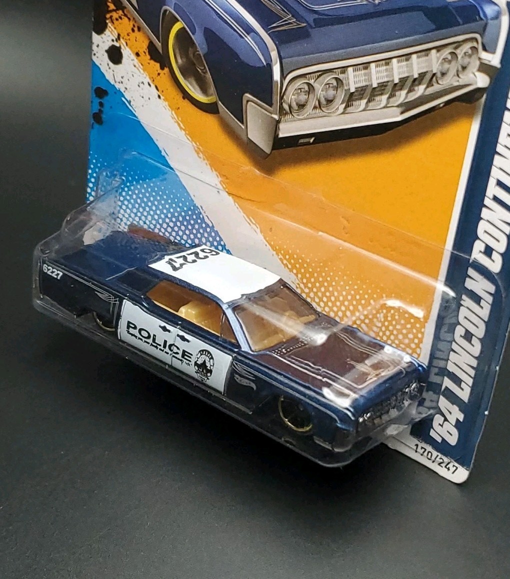Hot Wheels 2012 HW Main Street 10/10 ’64 Lincoln Continental Police Blue