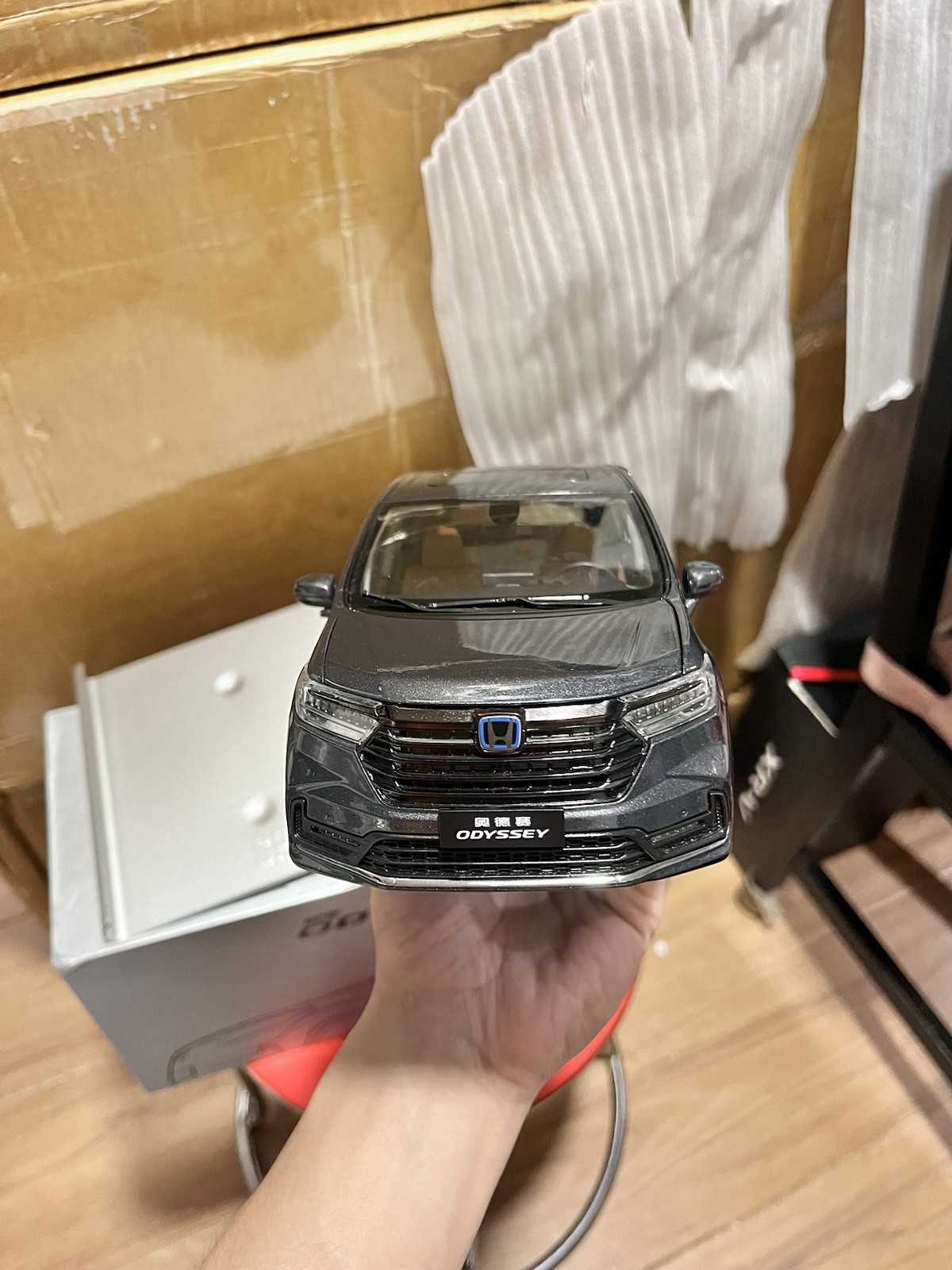 1:18 Scale Honda Odyssey Absolute EX Black Edition Blue Diecast Model W/ Base