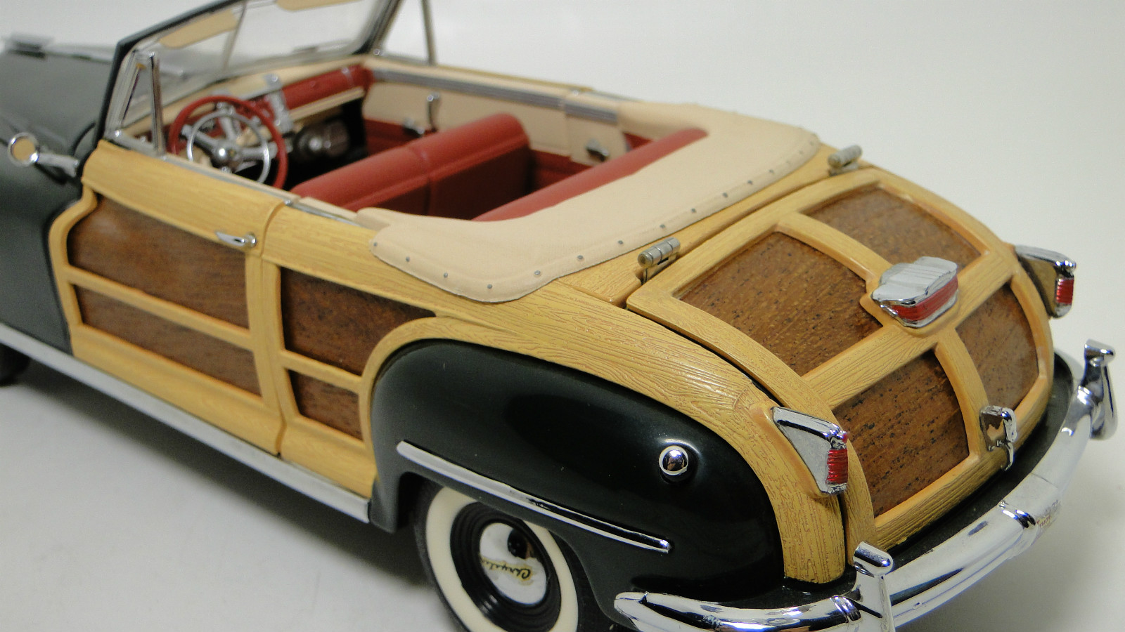 Woody Classic Car1 24Unique18Custom Built REAL WOOD Panels on Metal Body Model