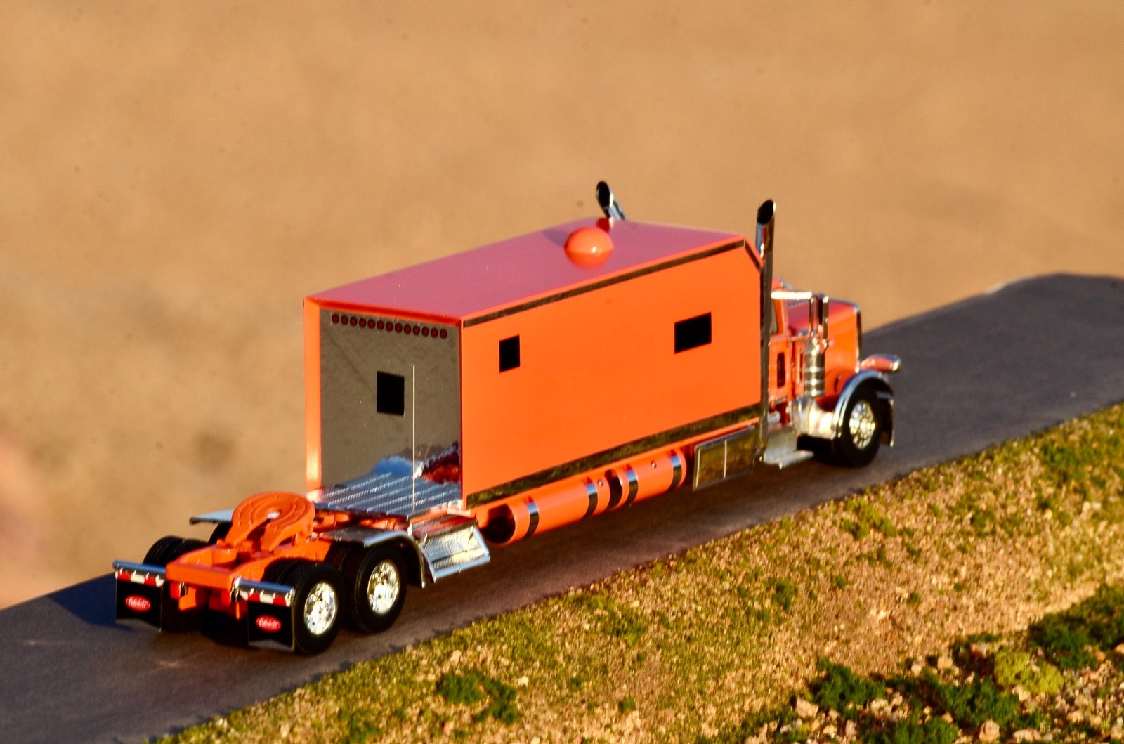 1/64 DCP Peterbilt Pride & Class with Huge Sleeper ** Custom Built **