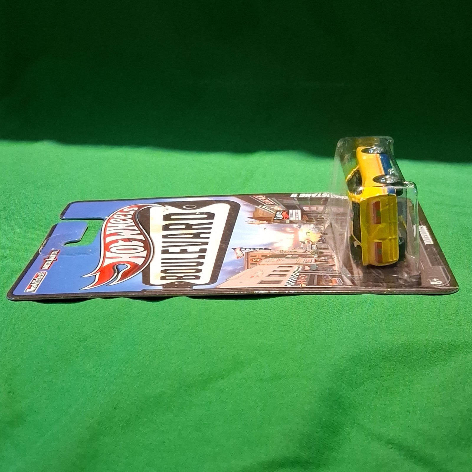 Hot Wheels 2011 Boulrwal Riders Underdogs 1:64 78 Ford Mustang 2 Unopened Card