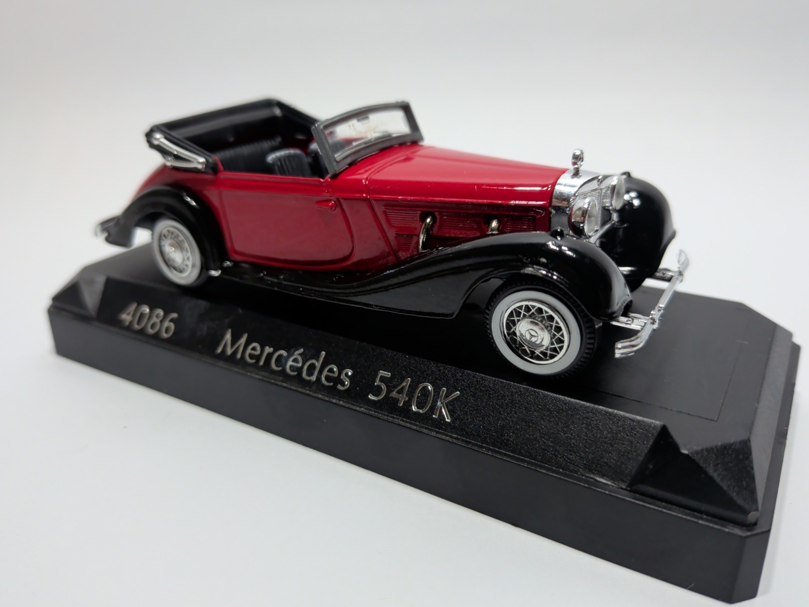 ✨VINTAGE✨ Solido Mercedes 540 K Red 1939 Cabriolet Convertible Red 4086 1/43