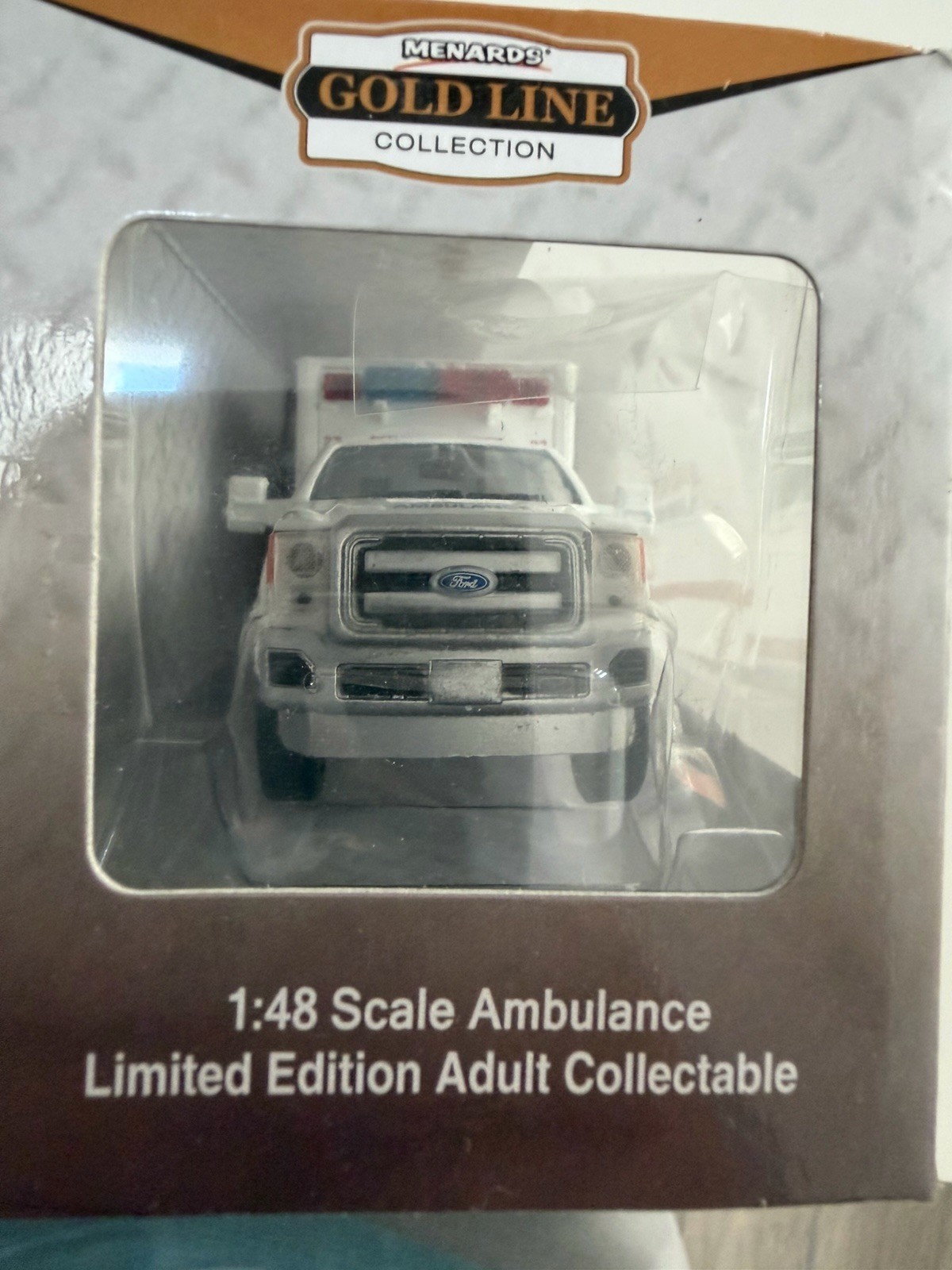 Menards 279-0862 1:48 Gold Line CNW Chicago Fire Department Ambulance #27