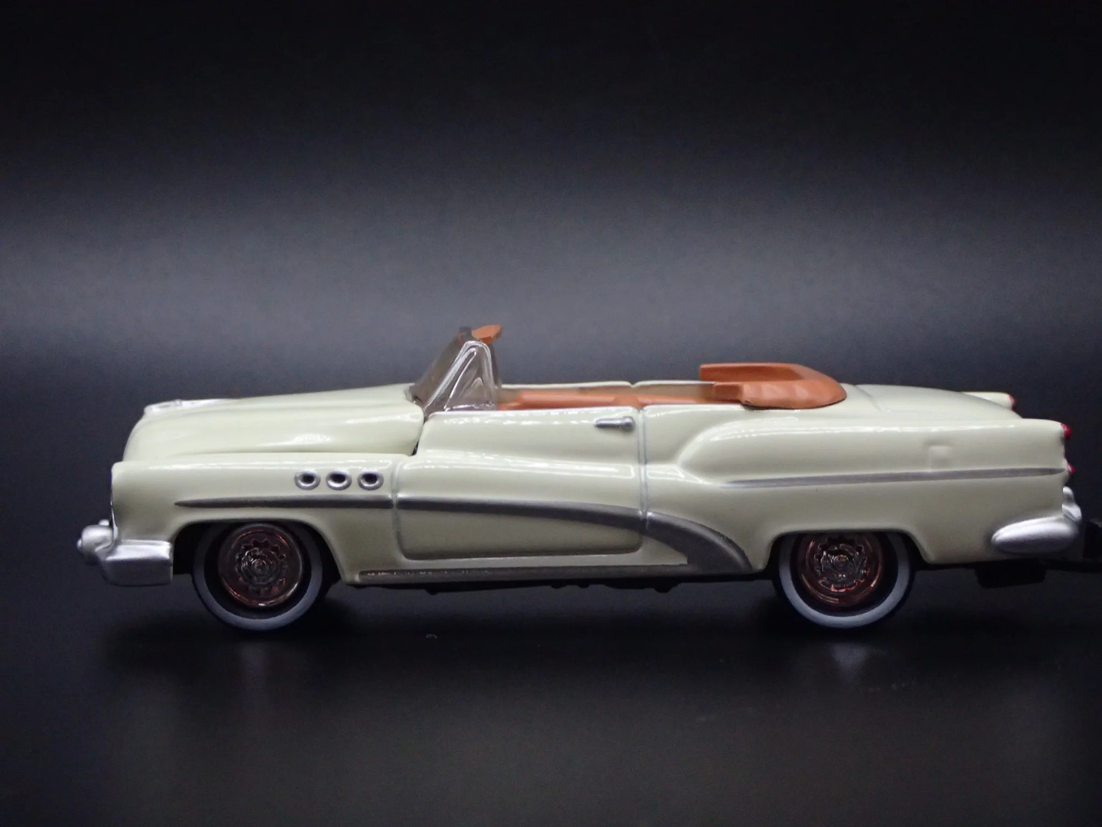1953 53 BUICK SUPER CONVERTIBLE w HITCH 1:64 SCALE COLLECTIBLE DIECAST MODEL CAR
