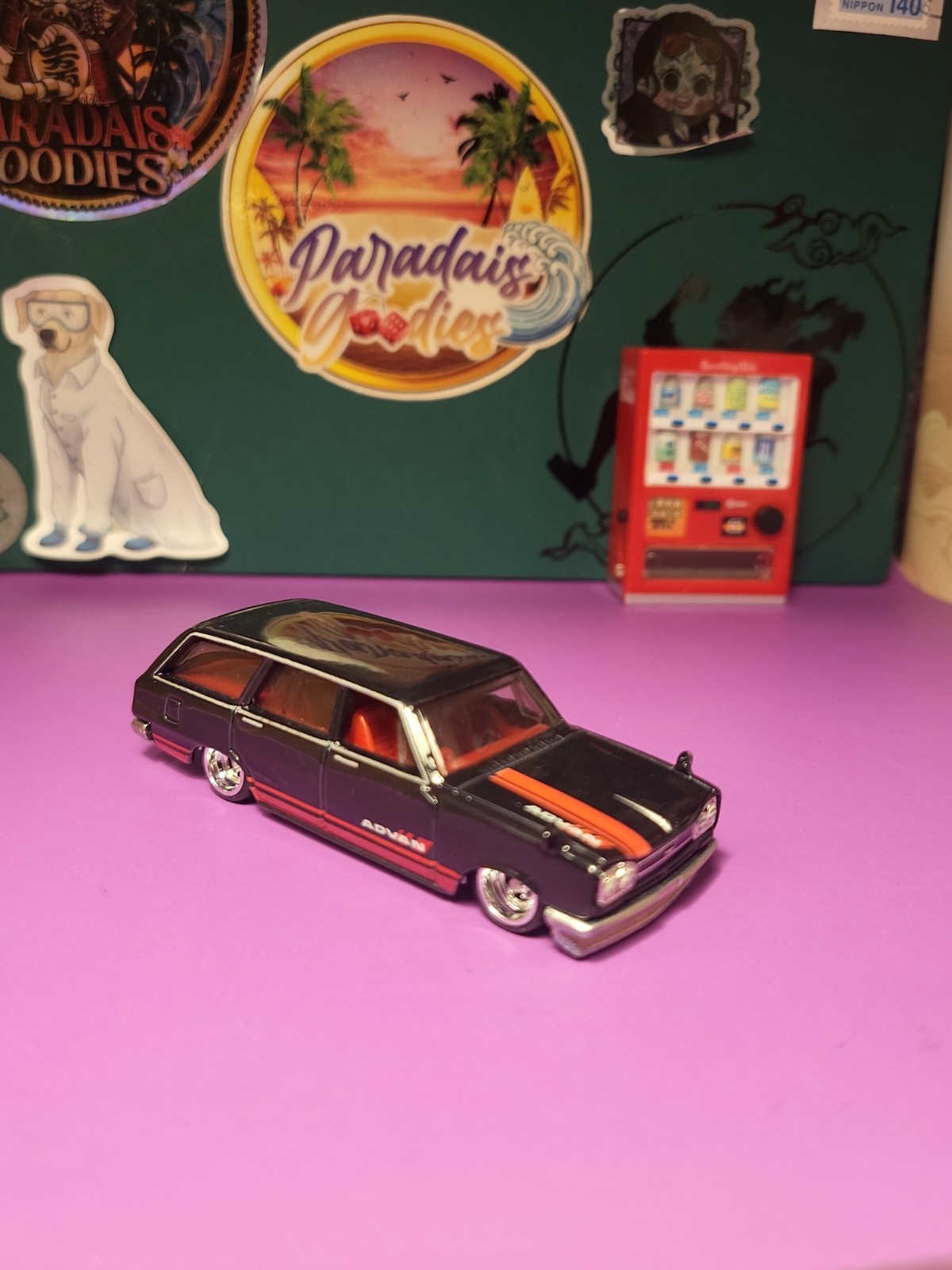 Hot Wheels Premium ’69 Nissan Skyline Van (F36) Loose Premium Team Transport