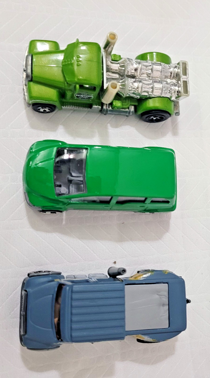 Lot of 10 Mini Die Cast and Plastic Vehicles Scale 1:64