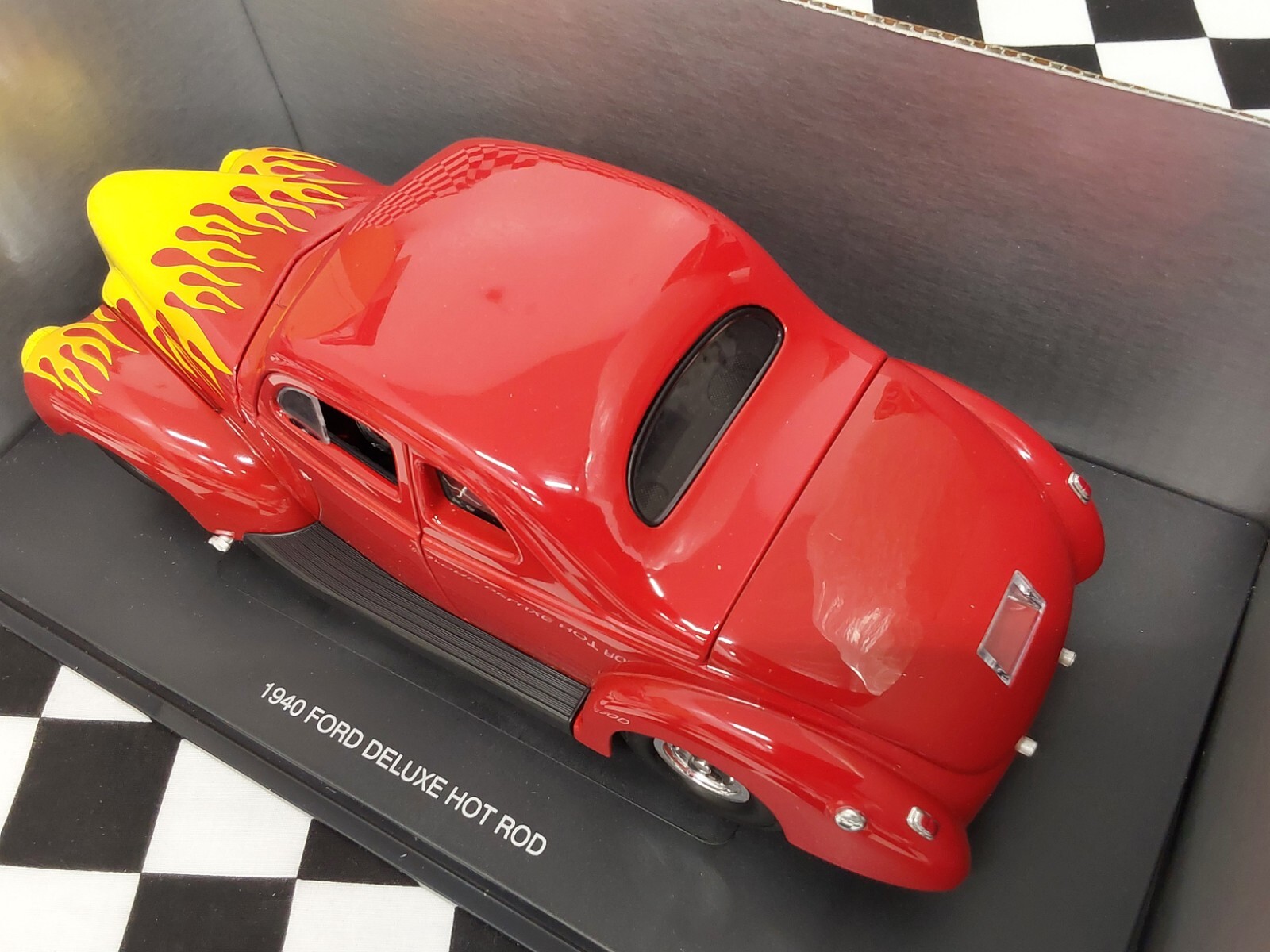 1940 Ford Deluxe Hot Rod Coupe Flathead V-8 Tri-Power Eagle’s Race 1/18 scale