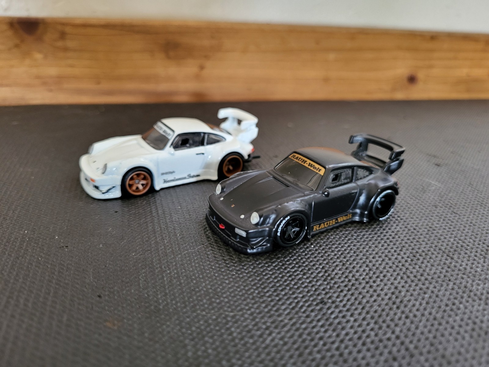 HOT WHEELS RWB 930 PAIR-LOOSE