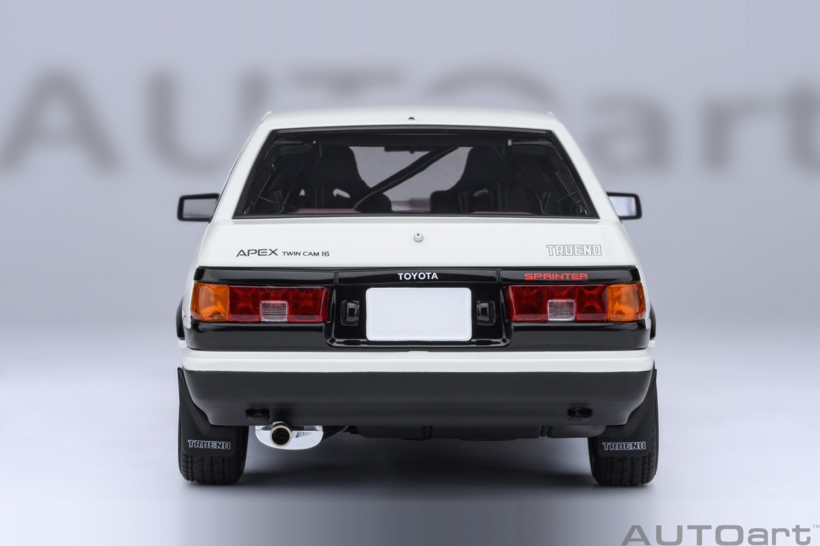 TOYOTA SPRINTER TRUENO (AE86) RHD PROJECT D FINAL 30 YEARS 1/18 BY AUTOART 78787