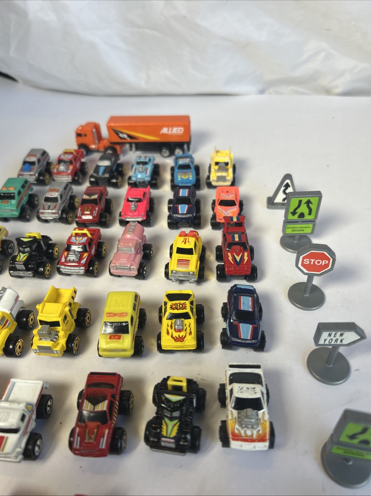 ROAD CHAMPS Lot 53X Cars Diecast Planes Allied Semi (Micro)