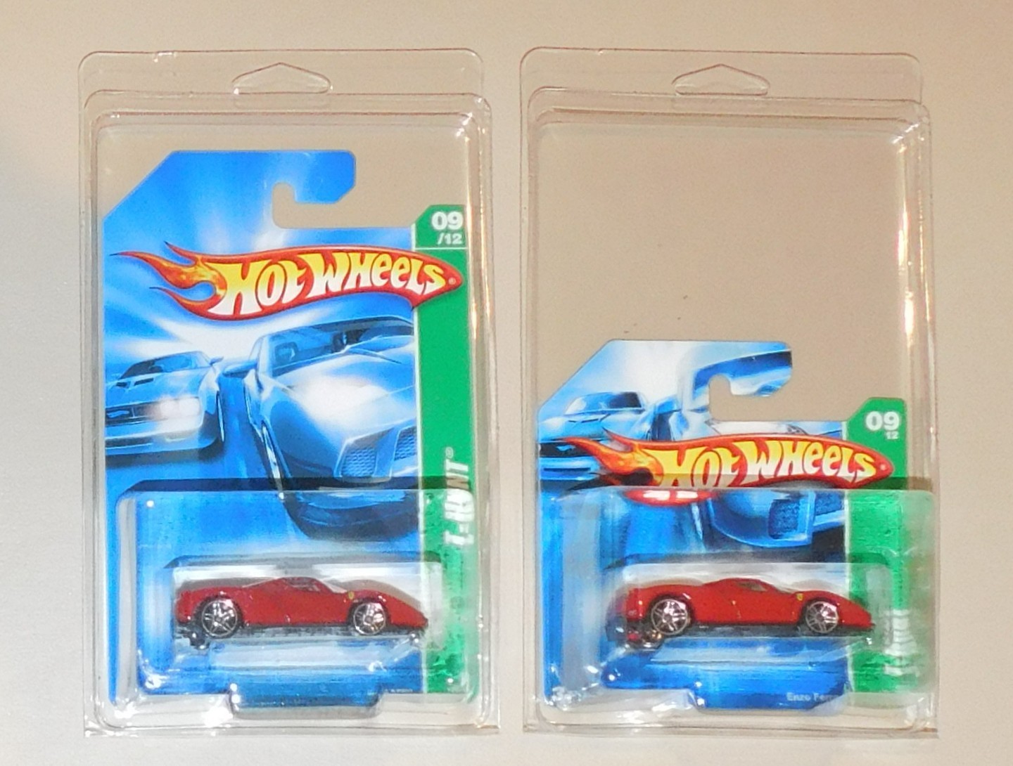 Hot Wheels – Treasure Hunt – Lot of 2 – Enzo Ferrari – Red Seats – w/ Short Card