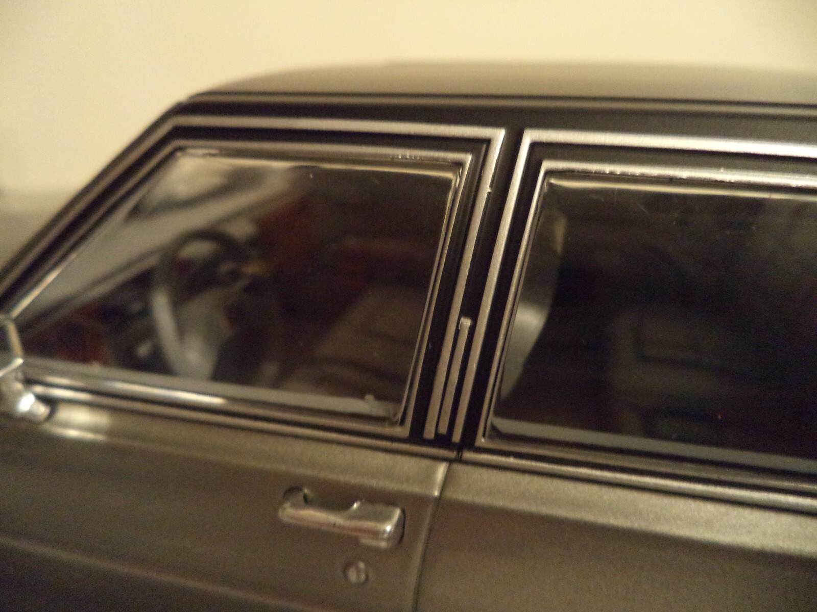 MCG 1982 Cadillac Fleetwood Brougham Grey Metallic 1:18 new in box box damaged
