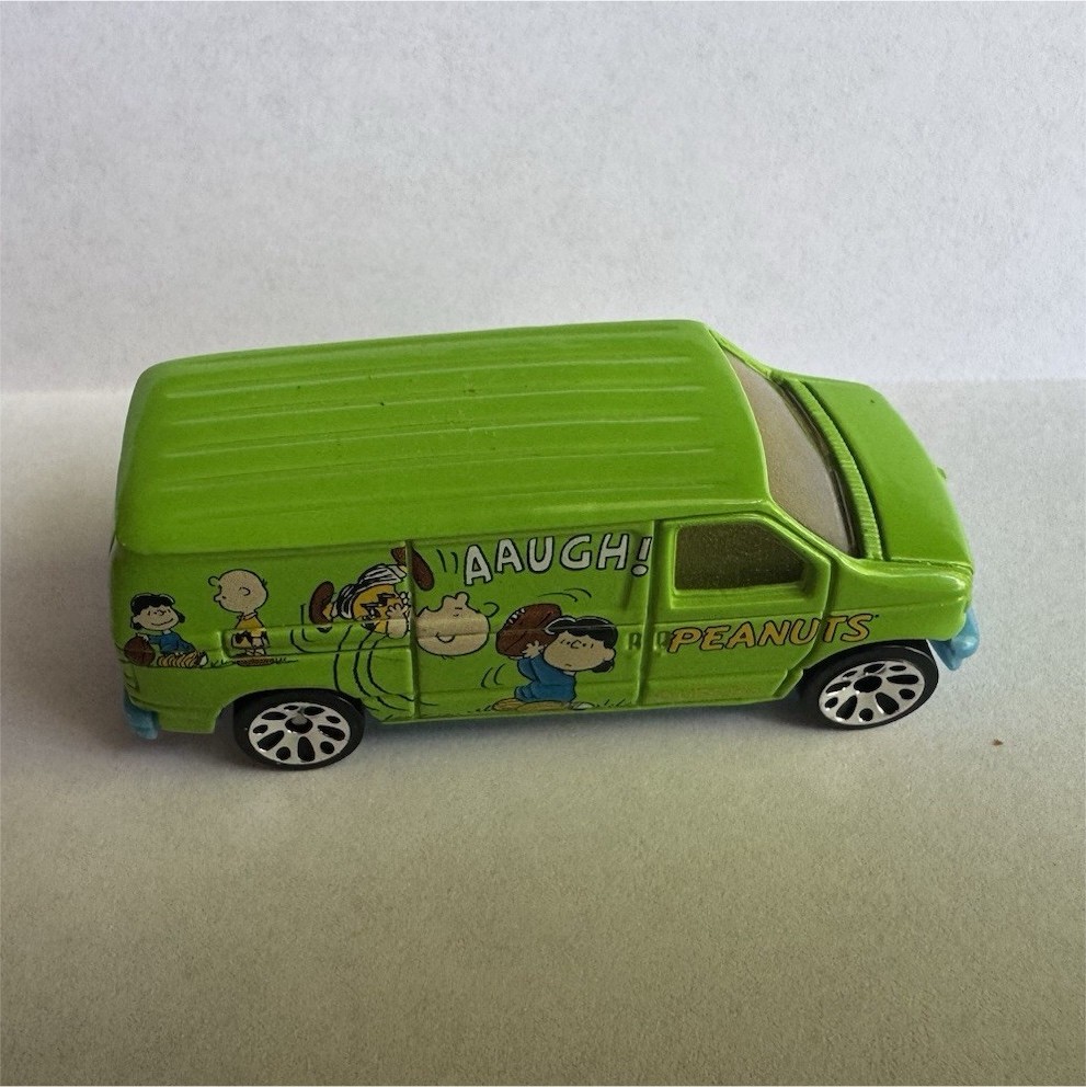 Vintage (1999) Peanuts Ford Panel Van Diecast 1:60 Peanuts Gang Theme