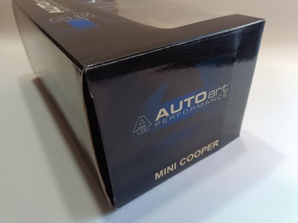 AUTOart 1/18 Mini Cooper Yellow