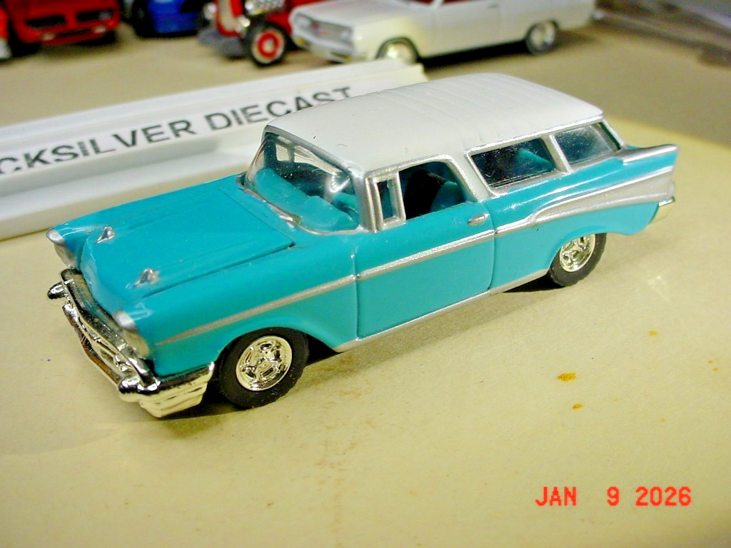 Hot Wheels 1/64 Scale Diecast Vehicles – You Choose e fr