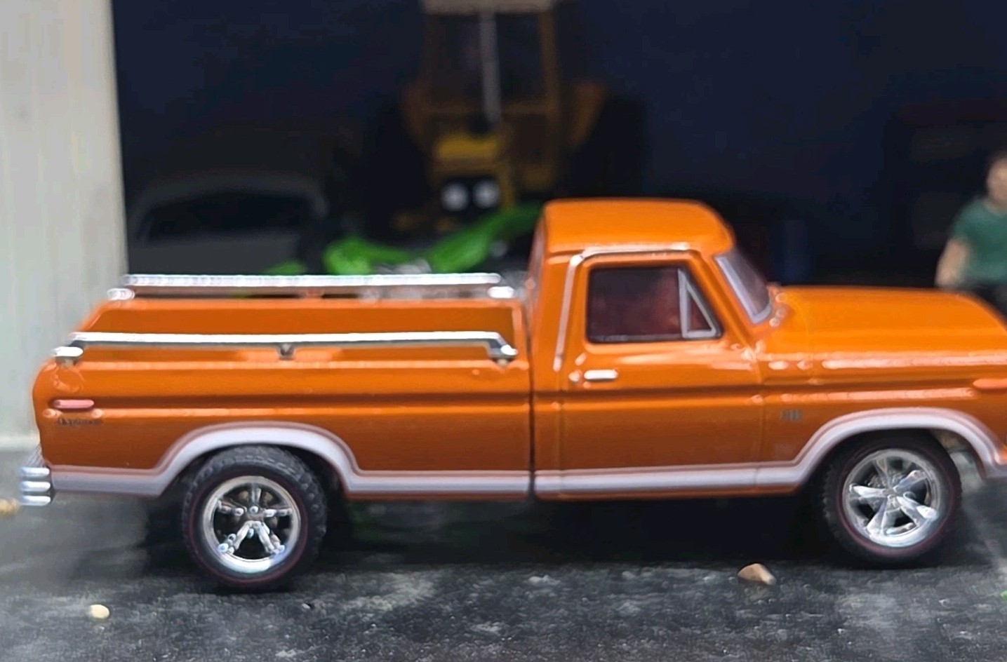 Custom Made 1973 Ford F-100 RANGER XLT 4×4 Greenlight Pickup Truck Ertl Farm 150