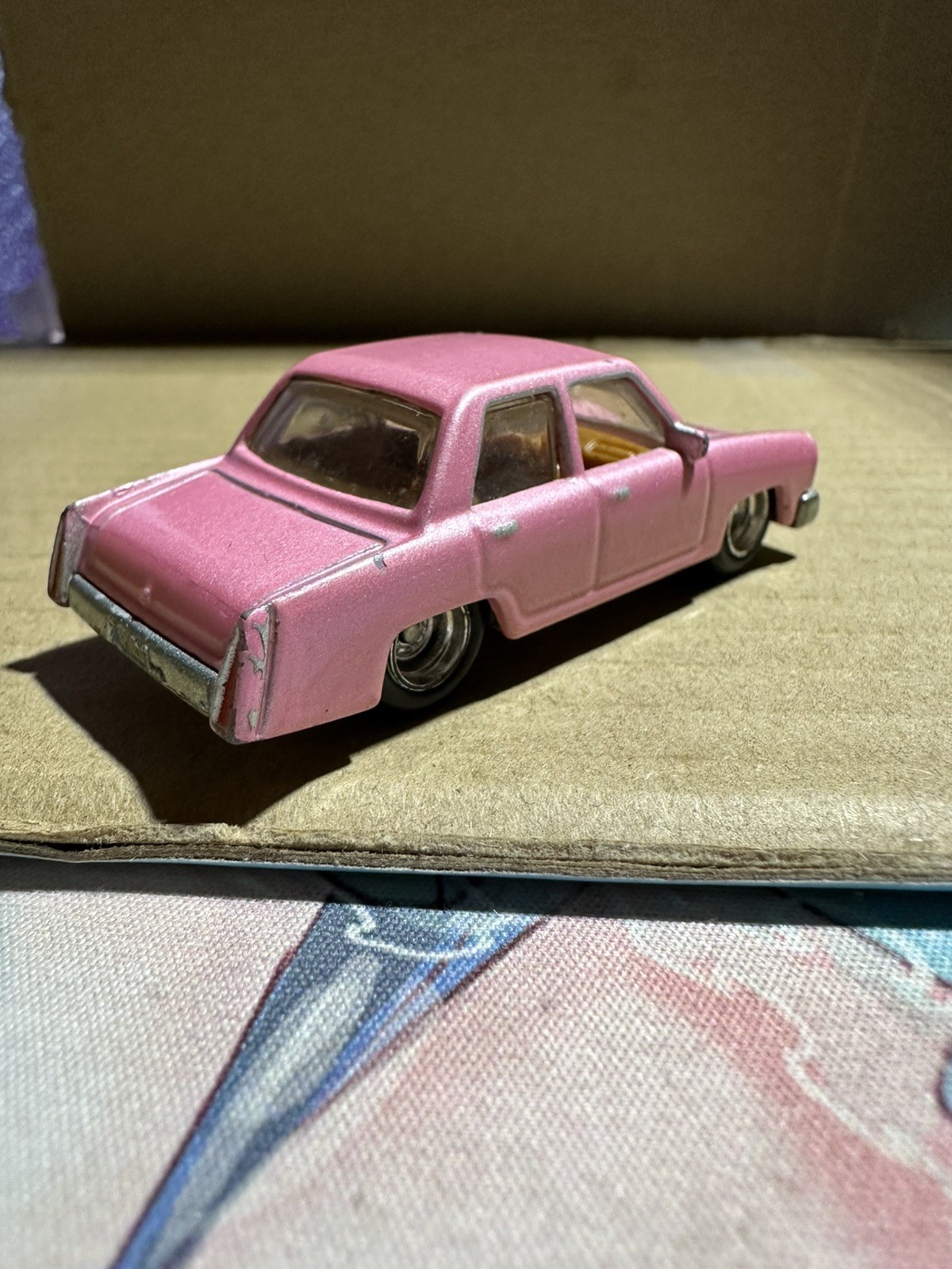 Hot Wheels 2017 Retro Entertainment The Simpsons Family Car (Pink) Loose