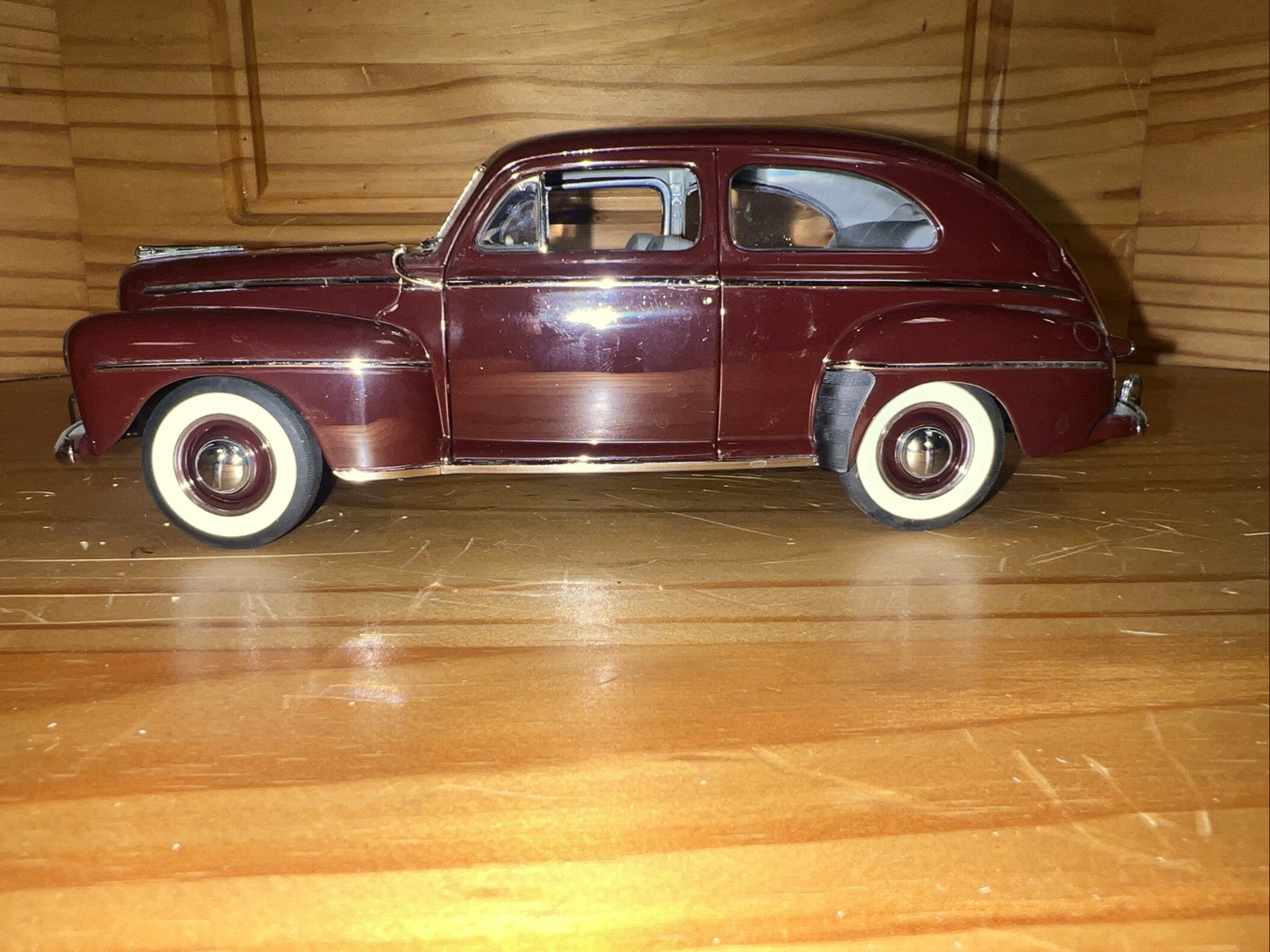 1947 Ford Super Deluxe Tudor Sedan Monsoon Maroon Danbury Mint Diecast Replica