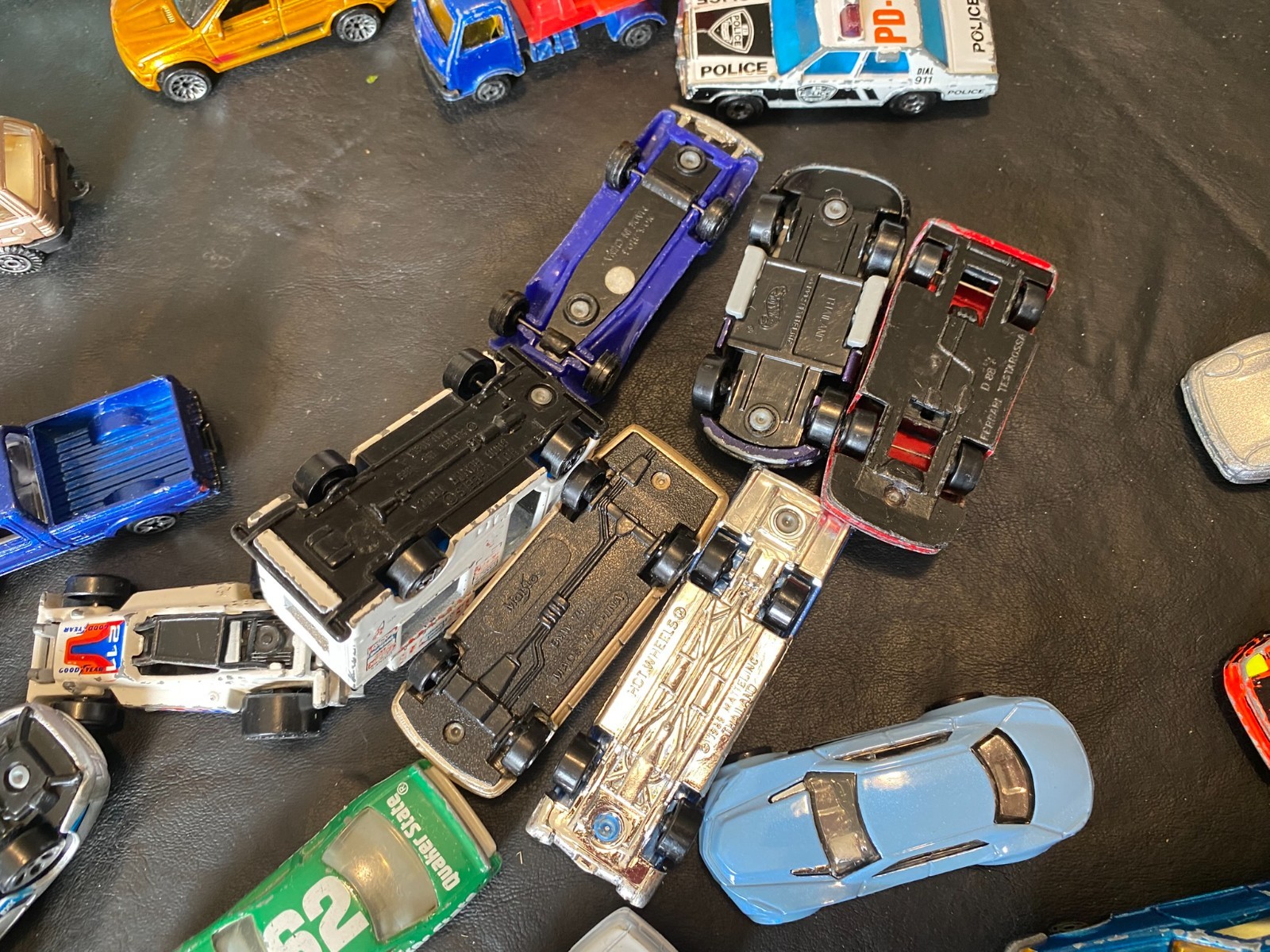 1:64 diecast car lot 119 cars truck mixed brands matchbox hot wheels etc.