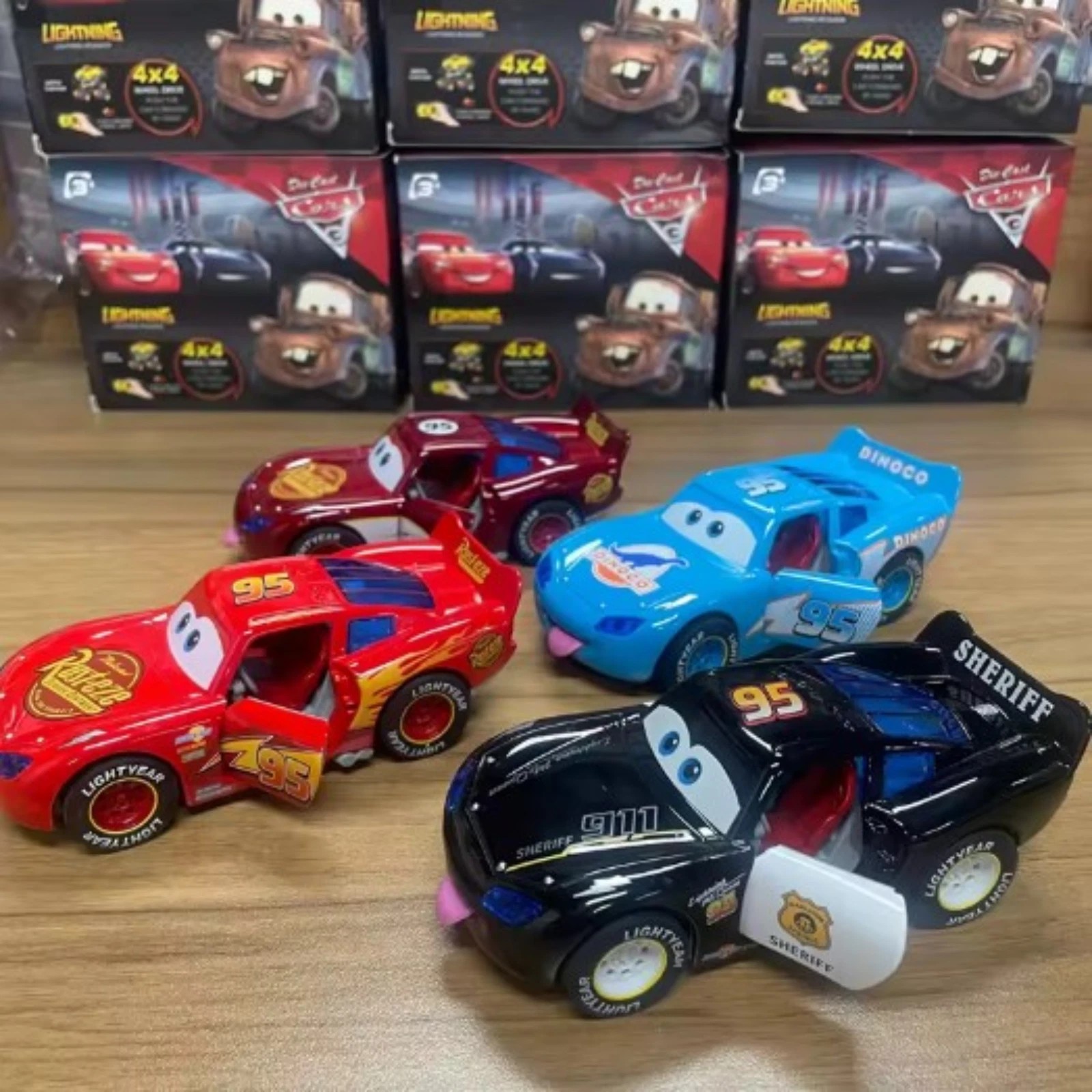 1:32 Diecast Metal Race Car Pull Back Sound Light Toy Collectible A-01
