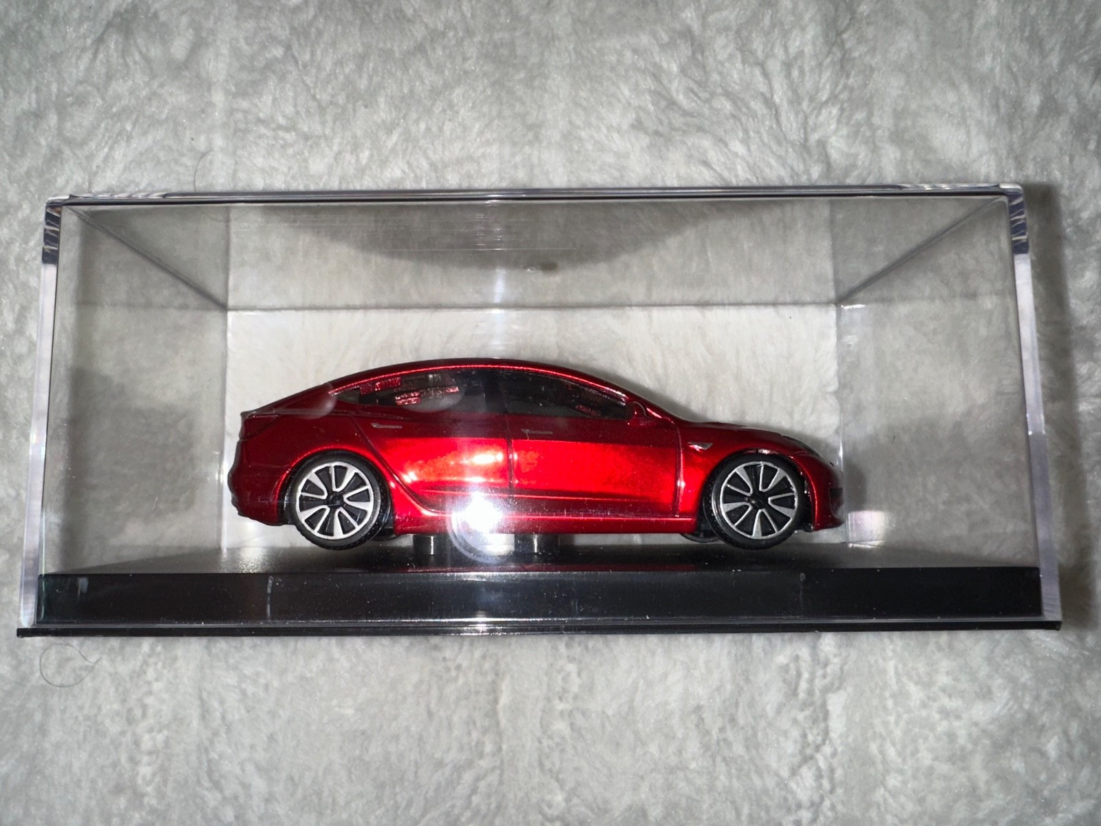 Tesla Model 3 Diecast 1:43 Scale Model Car – Red. New In Box