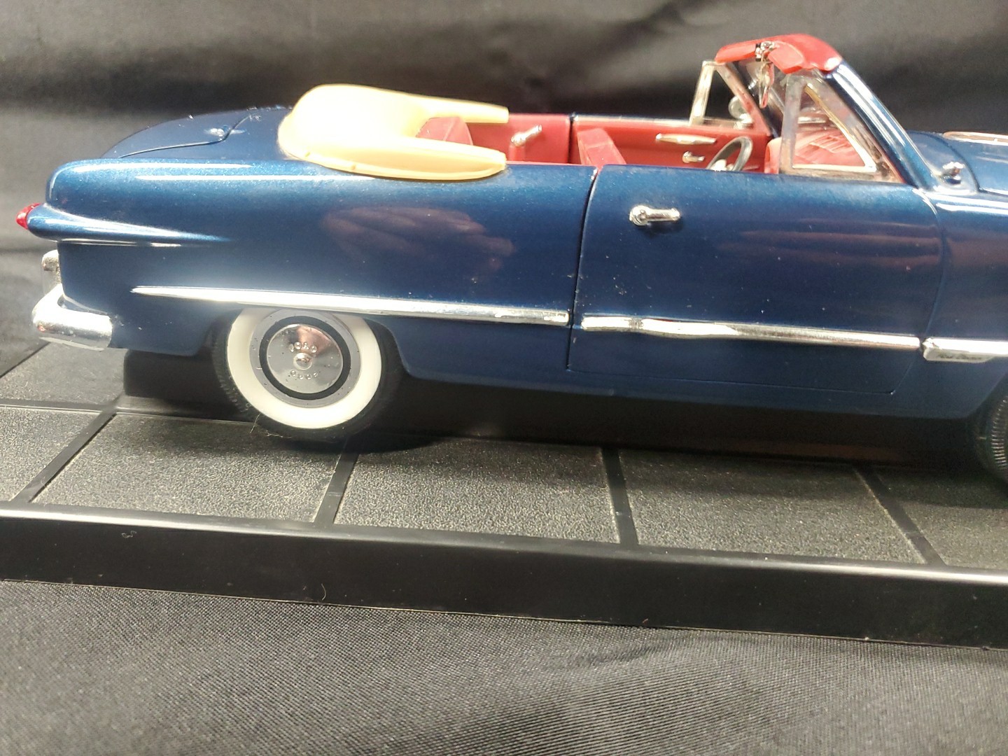 1/18 Mira Golden Line 1949 Ford Custom Convertible Blue W/ Baseplate See Pics **