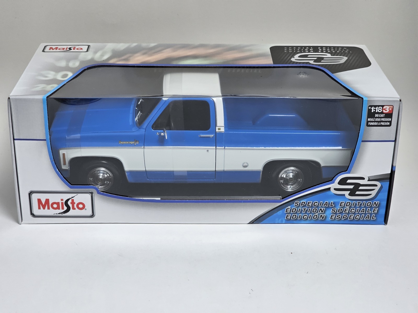 Maisto 1:18 1974 Chevrolet C10 Cheyenne Super Blue White Pickup Truck NIB