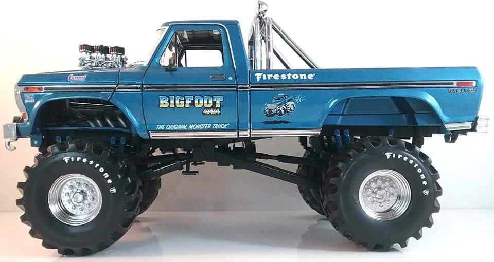 Rare Bob Chandler Figurines Edition Bigfoot #1 Monster Truck 48 Inch tires 1:18