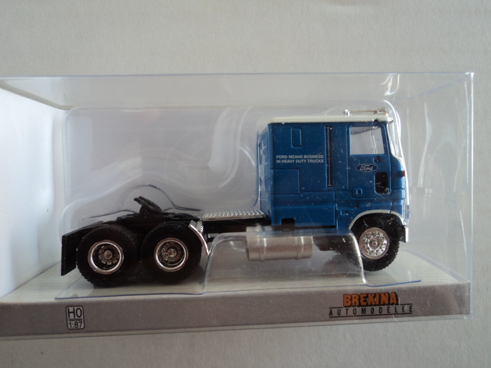 BREKINA 1978 FORD CLT 9000 BLUE / WHITE HO 1/87 PLASTIC